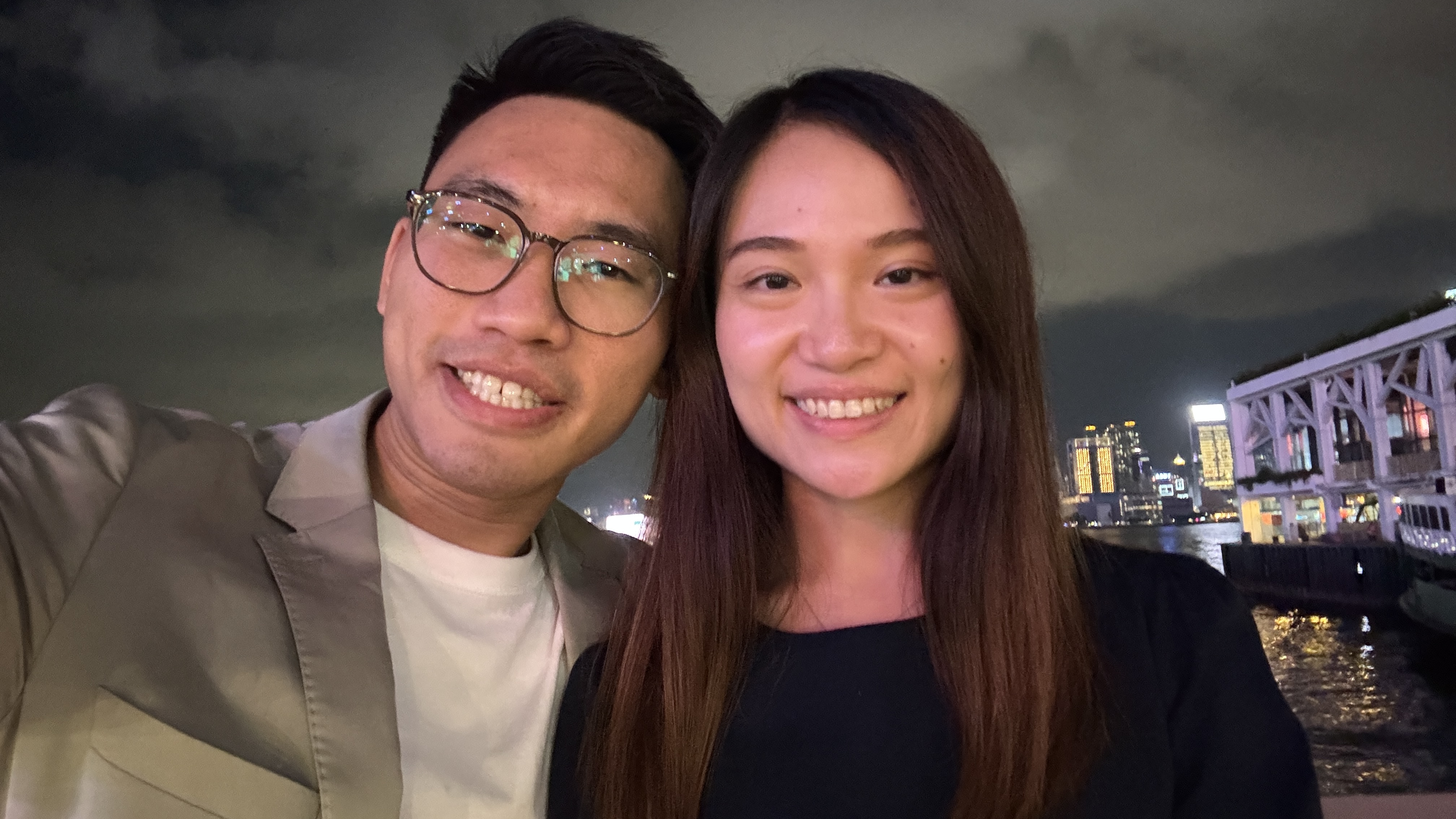 慧欣同志煒第一次到跑馬地馬場觀賞活動